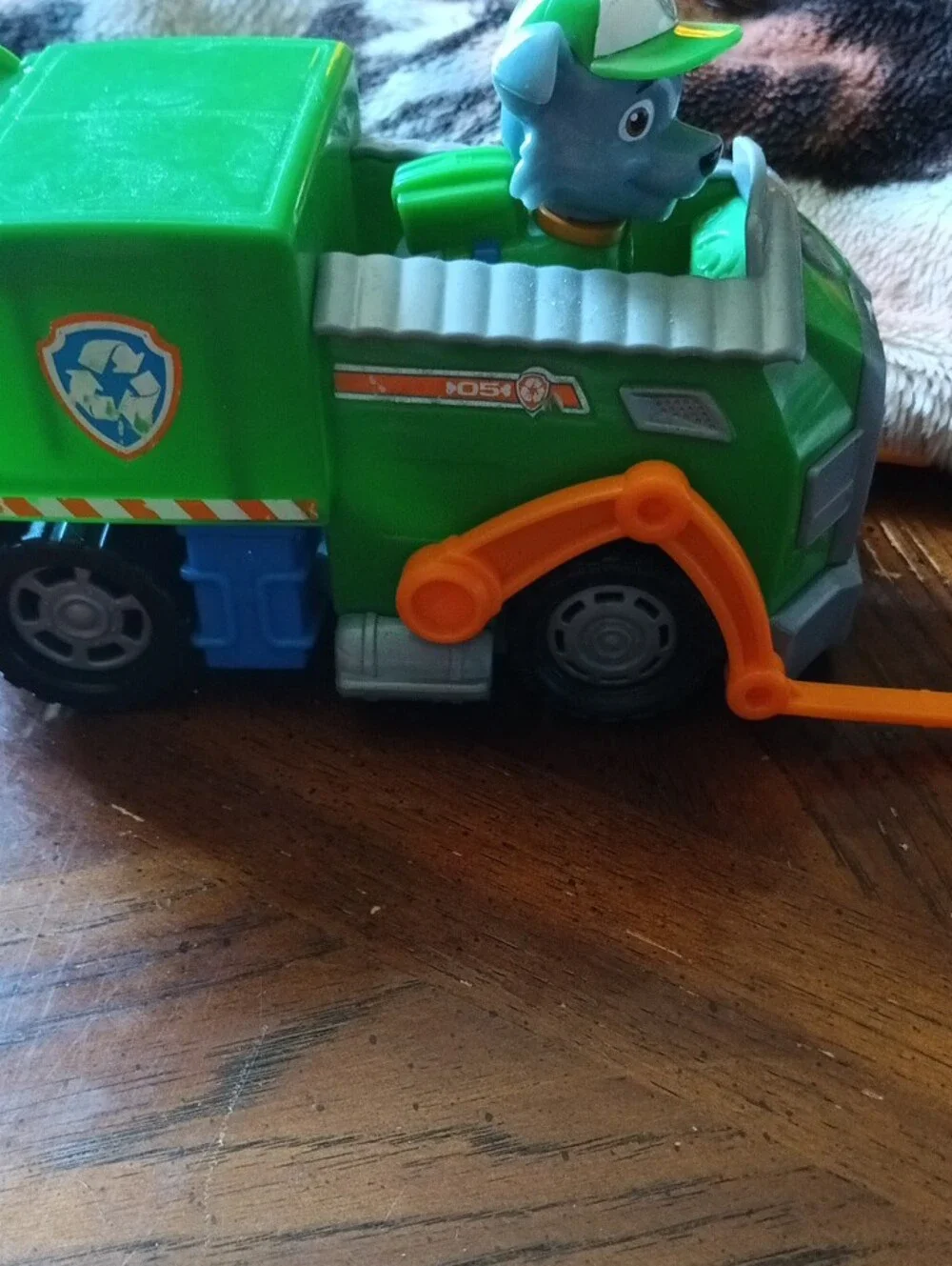 Paw Patrol Green Recycling Truck with Orange Scoop Arms and Removable Driver